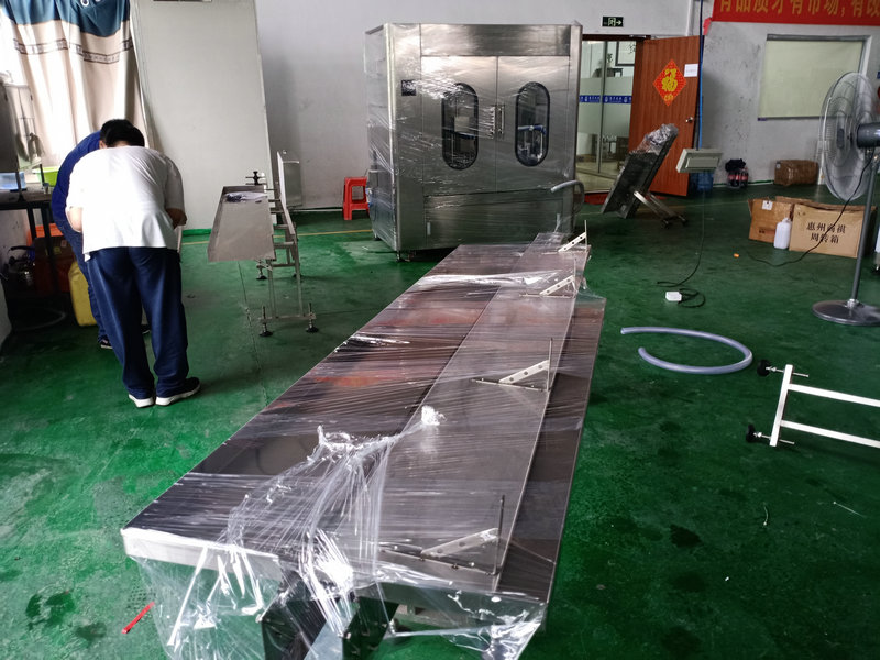 液體灌裝機 液體灌裝機